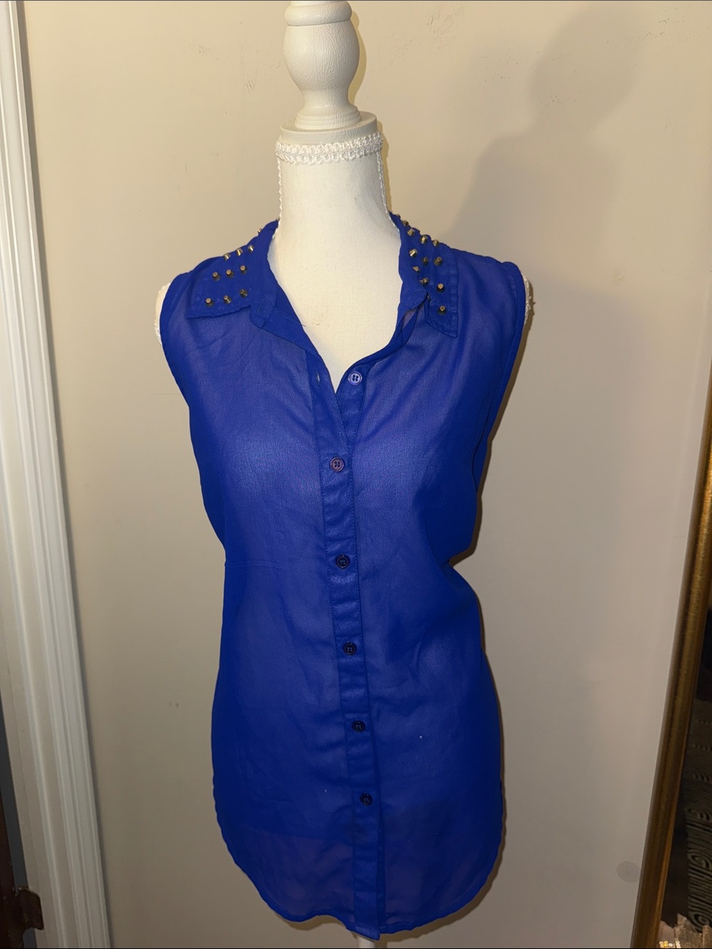 Sleeveless Studded Button-Down Shirt - Royal Blue